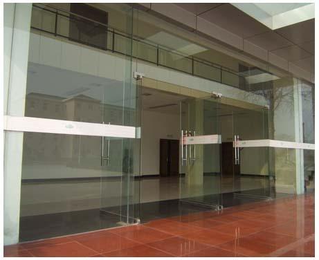 门业图片-玻璃门北京房山区玻璃门，北京专业安装玻璃门厂家制定图片