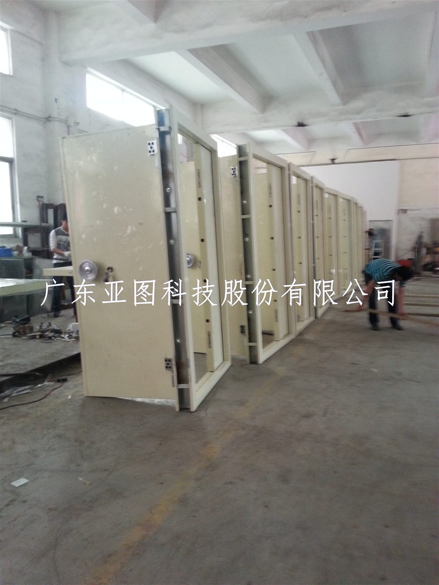门业图片-防爆门批量生产钢制防爆门，价格质量保证，厂家直销1000*2100图片
