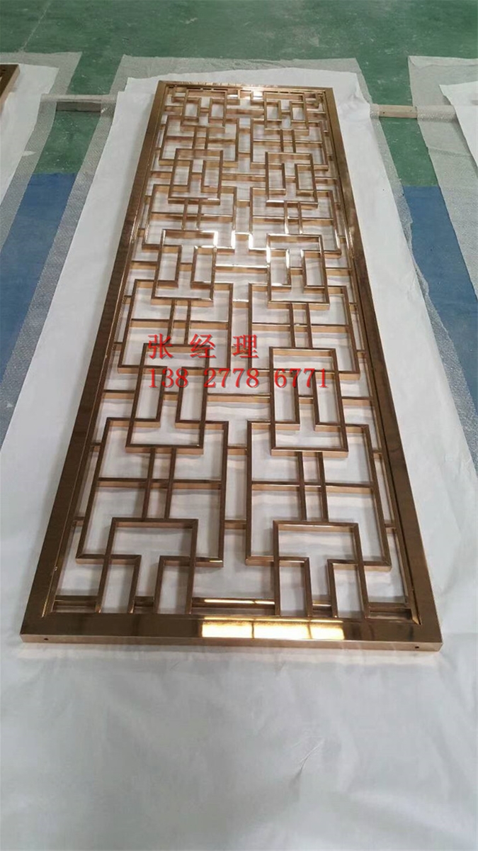 门业图片-不锈钢屏风不锈钢双板激光红古铜镂空不锈钢隔断金属屏风可定制图片